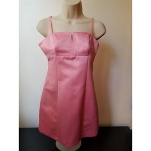 Pink dress w ruffled back
